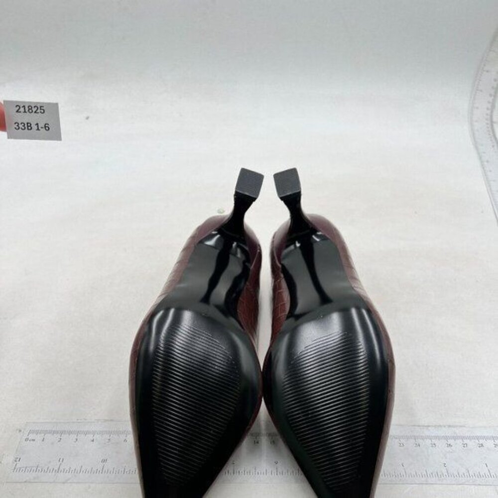 Fowt Simple Solid Croc-Embossed Pointed Toe Black… - image 7